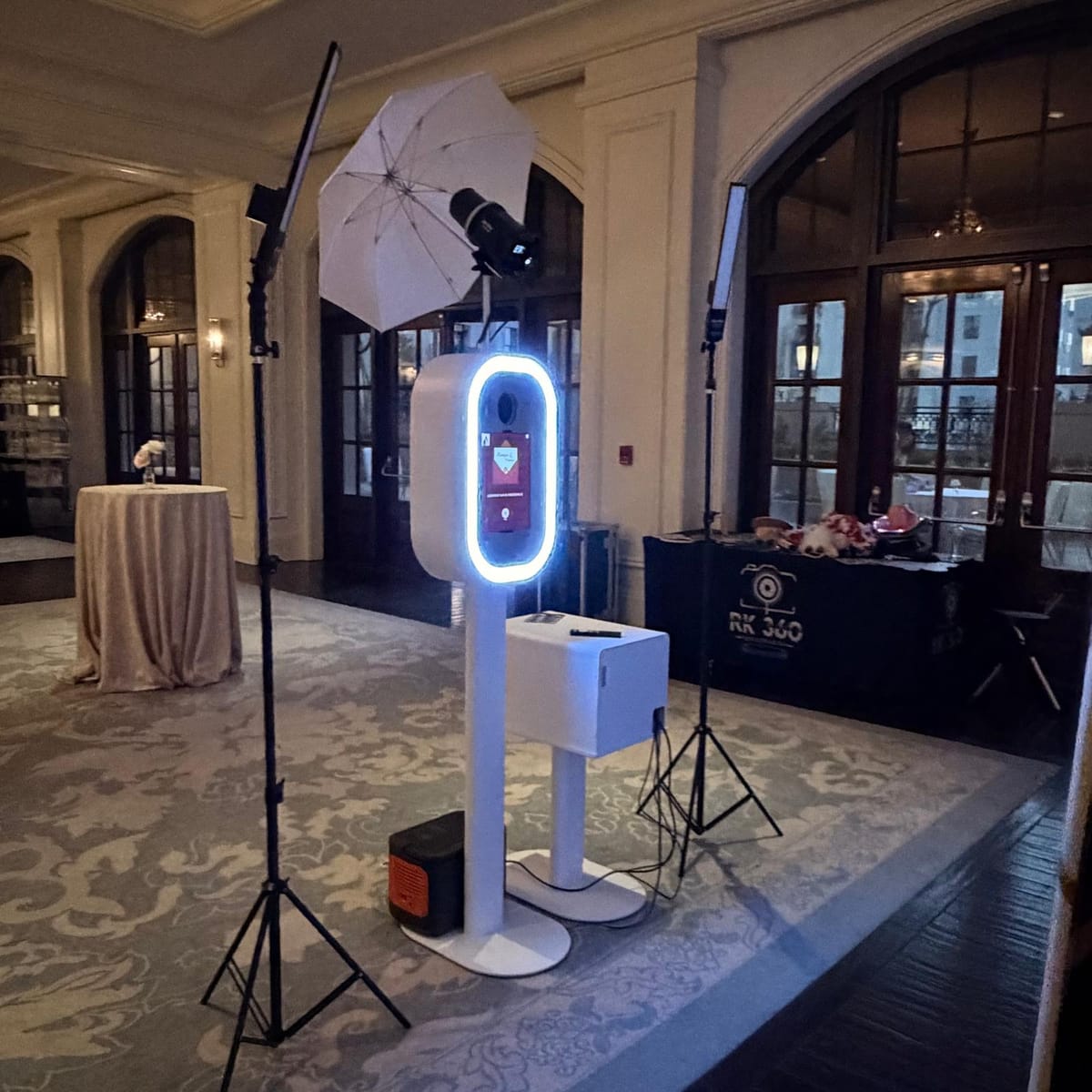RK360 DSLR photo booth with studio flash set up for an Atlanta event